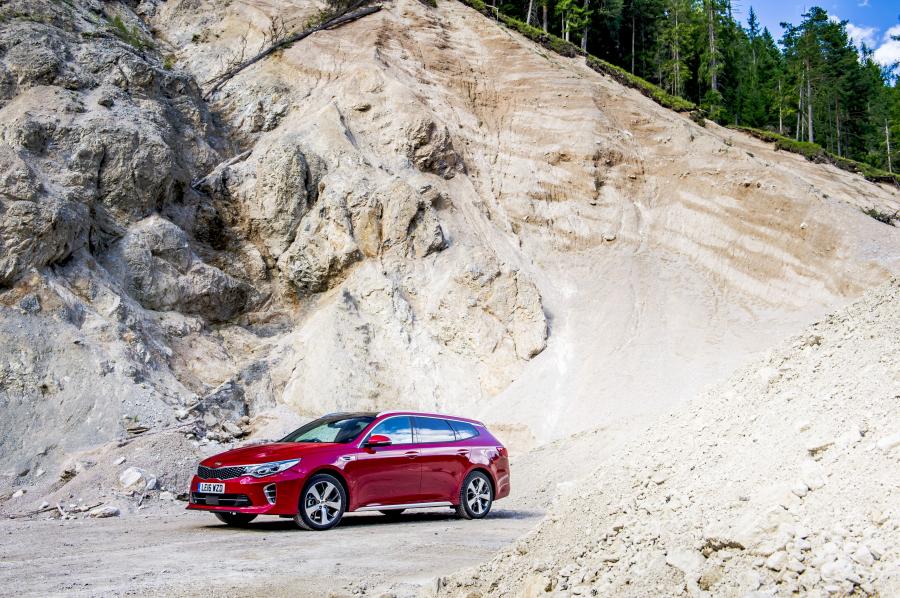  Kia Optima Sportswagon GT Line 2016 года  (UK) (фото 19 из 31)